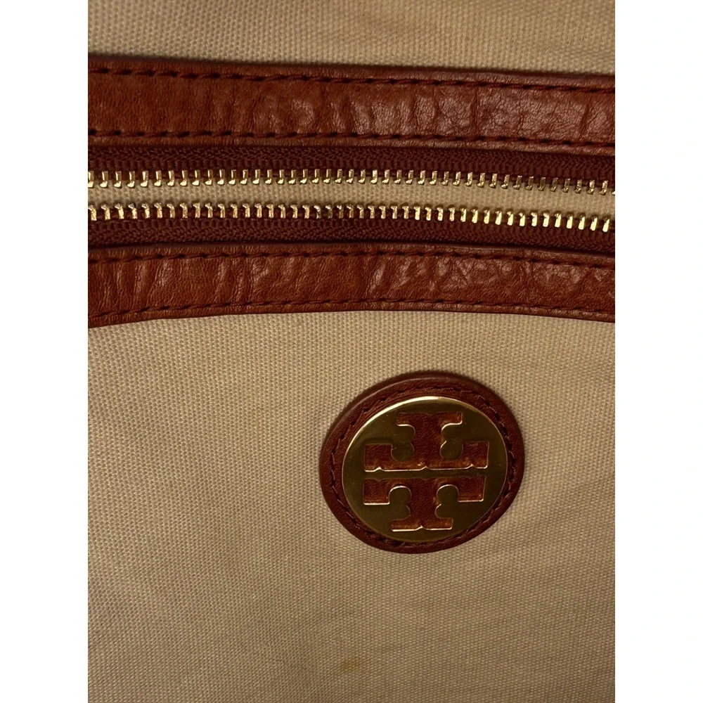 Tory Burch Amanda Classic Tote Tan Pebbled Leather Gold Logo Shoulder Bag